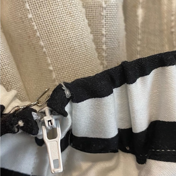 Modcloth Dusk and Stunner midi skirt in black & white, w/pockets! - Picture 4 of 7